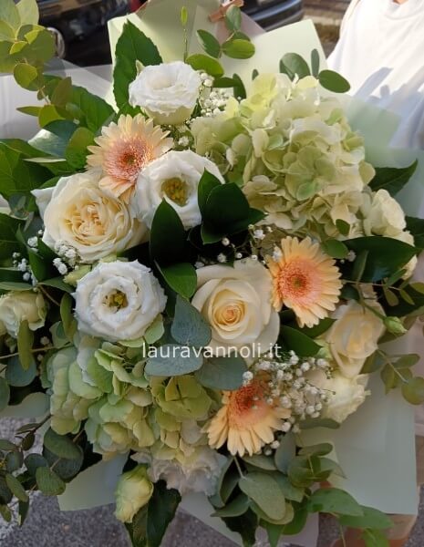 Bouquet colori delicati e tenui Bouquet colori delicati e tenui